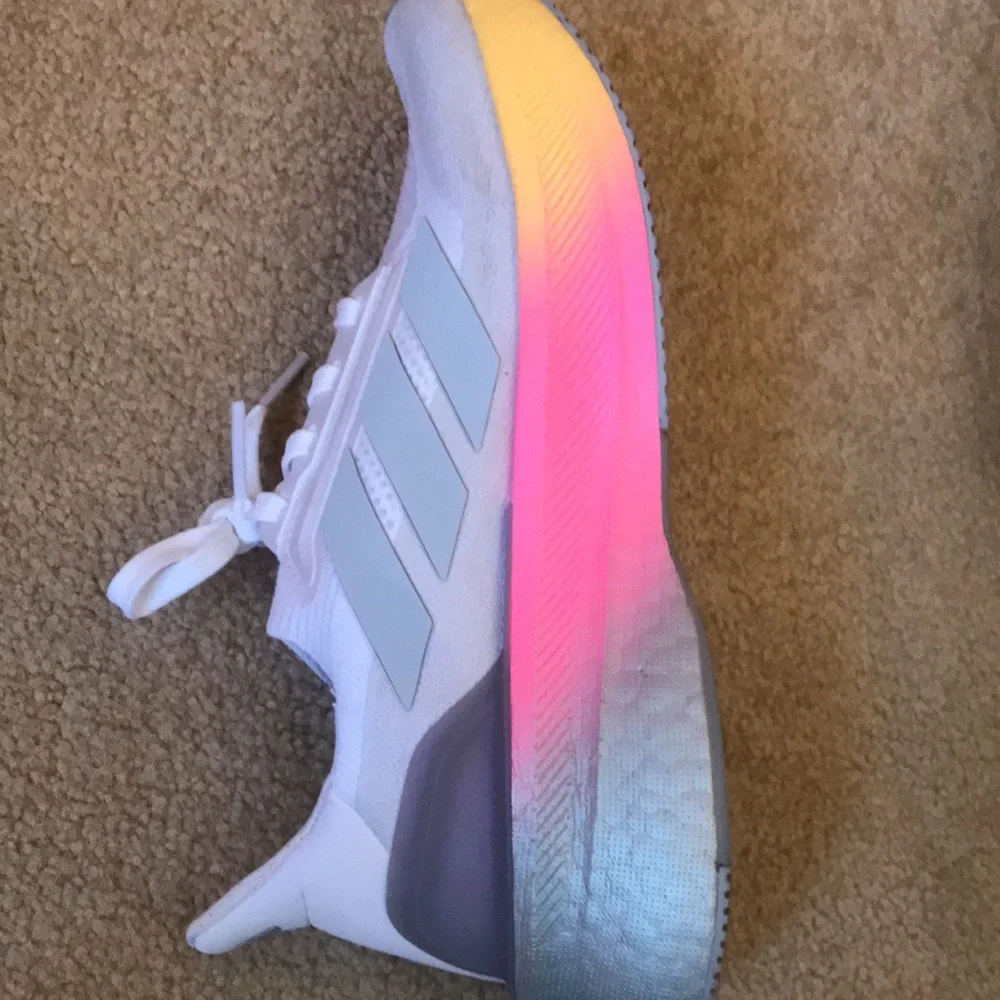 Adidas Women's UltraBoost 5 Running Shoes with Pink Gradient Midsole. EUC. Sz 6.